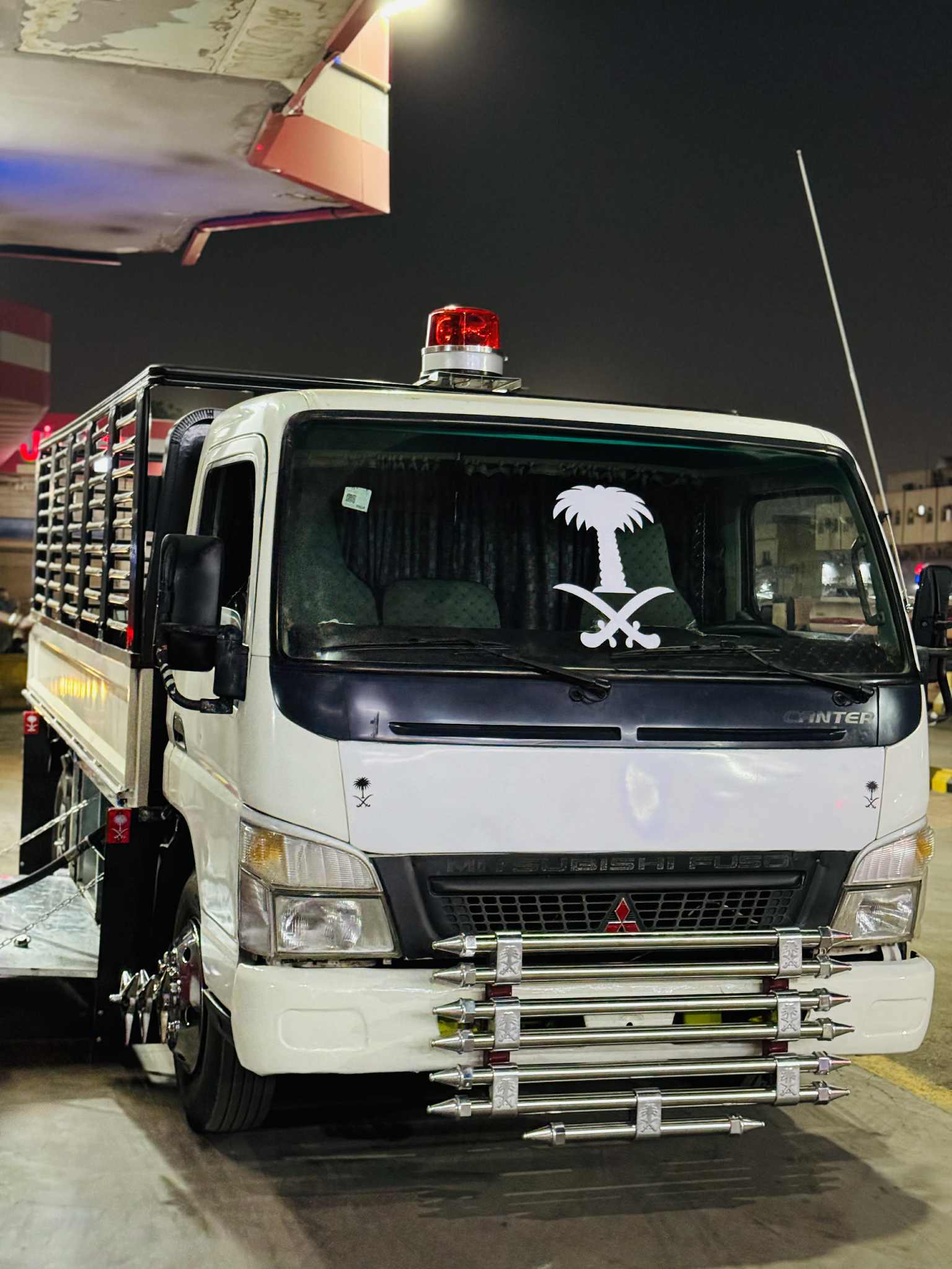 ميتسوبيشي 2005 نظيف جدآ