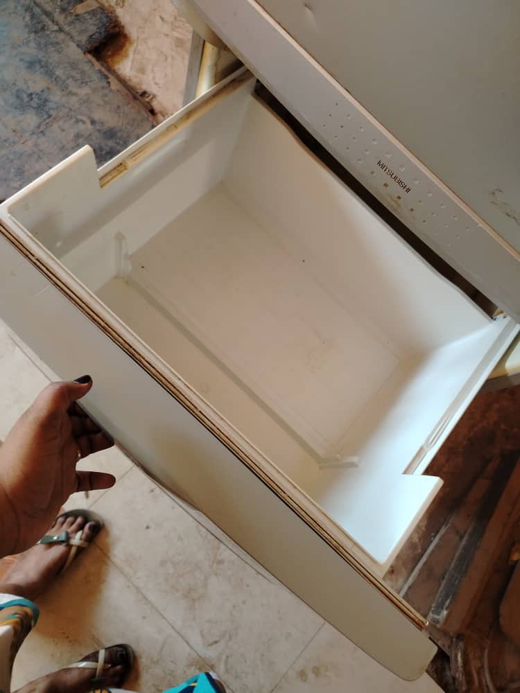 للبيع ثلاجة 14 قدم