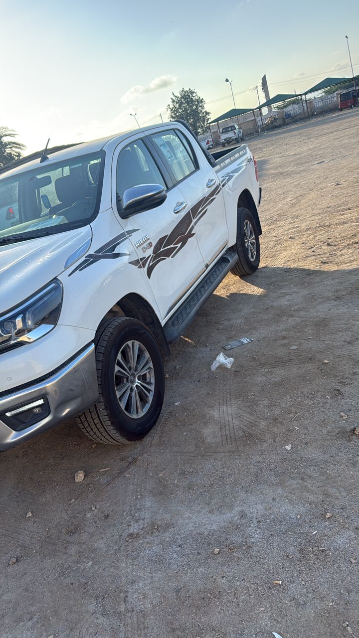 *معرض [ The Golden Wheel] | العجلة الذهبية❤️‍🩹🛞⚙️*   [ للبيع في ام درمان ]  📌بوكس تايوت 2022 📌قير اتوماتيك 📌ممشى 62 حقيقي  📌بصمة جوة وبرا  📌نوع الوقود :[ جاز ]  📌مكنة فل الفل 📌جربوكس فل 📌قوائم فل الفل 📌اورنيك ما أترخص 📌 عربية شركة من الصدام للصدام 🔥   ===